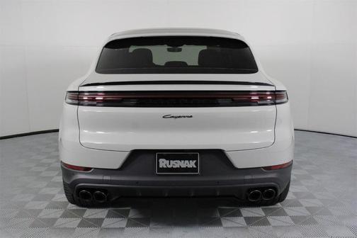 2025 Porsche Cayenne AWD