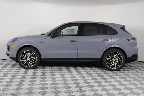 2026 Porsche Cayenne AWD
