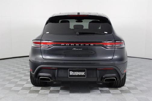 2025 Porsche Macan Base