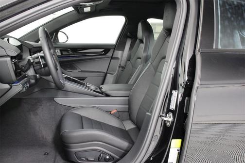 2026 Porsche Panamera Base