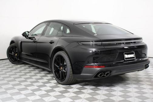 2026 Porsche Panamera Base