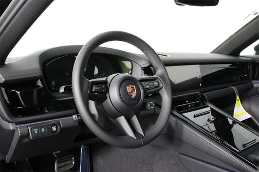 2026 Porsche Panamera Base