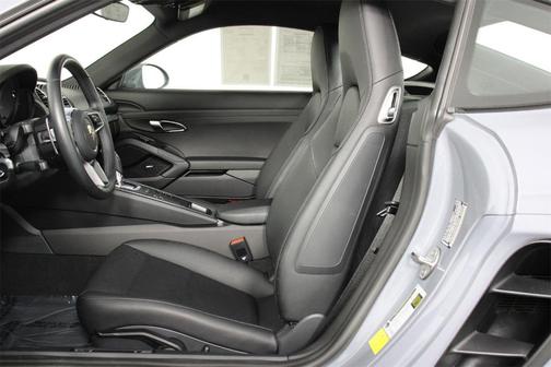 2025 Porsche 718 Cayman 