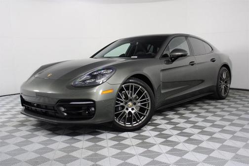 2023 Porsche Panamera Platinum Edition