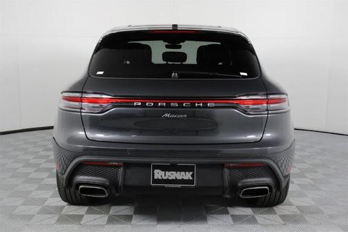 2025 Porsche Macan 
