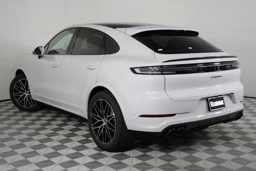 2026 Porsche Cayenne AWD