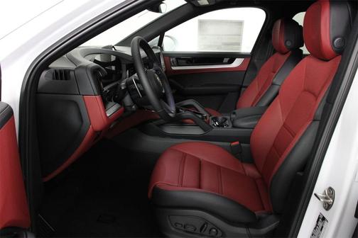 2026 Porsche Cayenne AWD