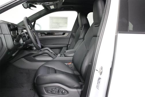 2026 Porsche Cayenne GTS