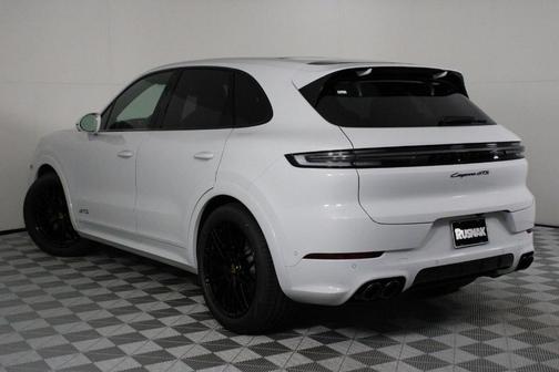 2026 Porsche Cayenne GTS