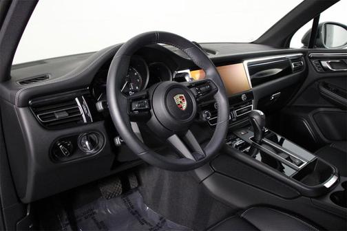 2025 Porsche Macan T