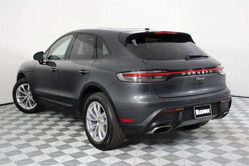 2025 Porsche Macan T