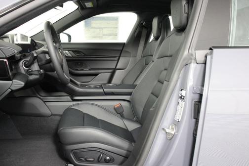 2026 Porsche Taycan 4S