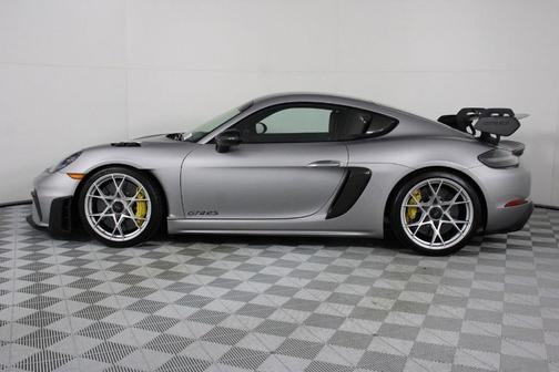 2025 Porsche 718 Cayman GT4 RS