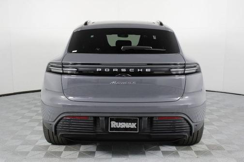 2026 Porsche Macan 4S