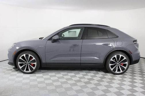 2026 Porsche Macan 4S