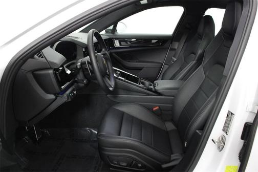 2025 Porsche Panamera Base