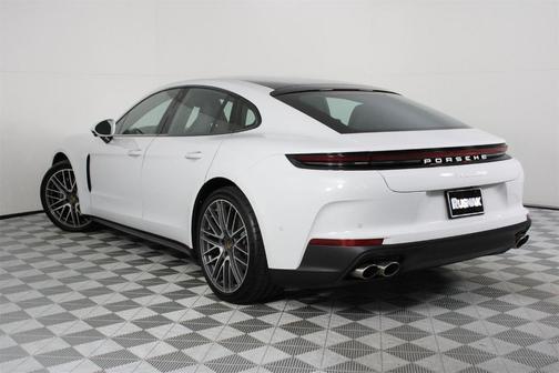 2025 Porsche Panamera Base