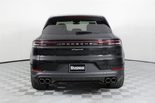 2026 Porsche Cayenne Base