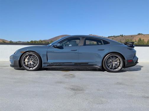 2025 Porsche Taycan Turbo GT w/Weissach Package