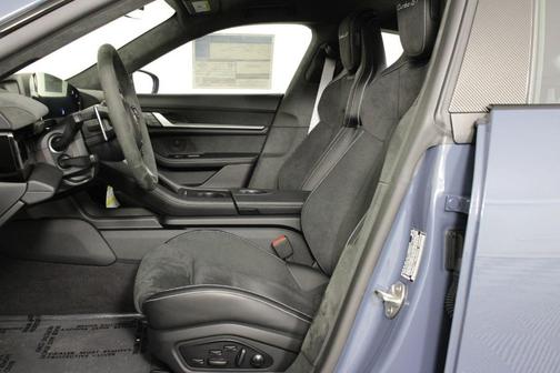 2025 Porsche Taycan Turbo