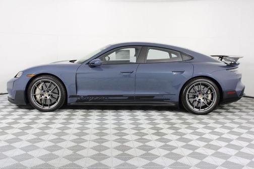 2025 Porsche Taycan Turbo