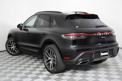 2026 Porsche Macan Base