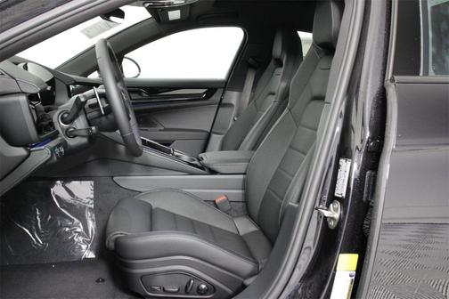 2026 Porsche Panamera Base