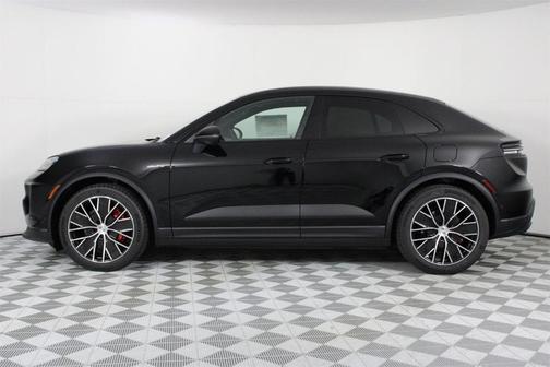 2025 Porsche Macan 4S