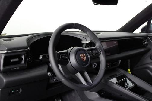 2025 Porsche Macan 4S