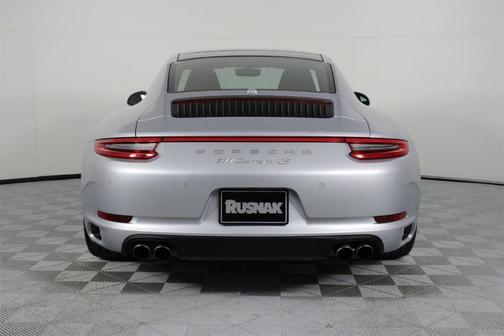 2018 Porsche 911 Carrera 4S