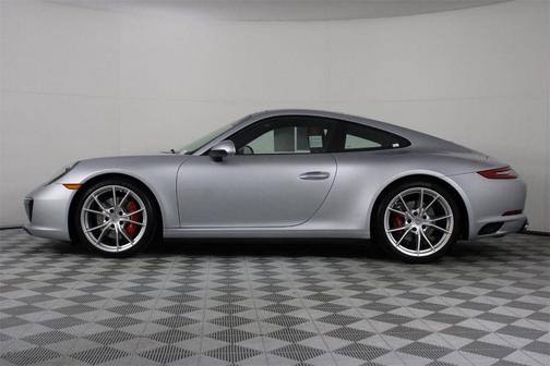 2018 Porsche 911 Carrera 4S