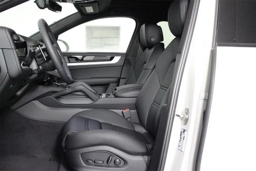 2026 Porsche Cayenne AWD