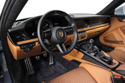 2024 Porsche 911 S/T