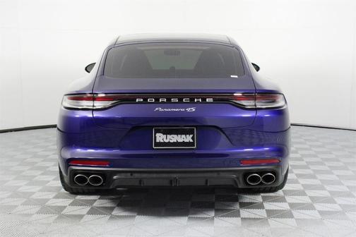 2023 Porsche Panamera 4S