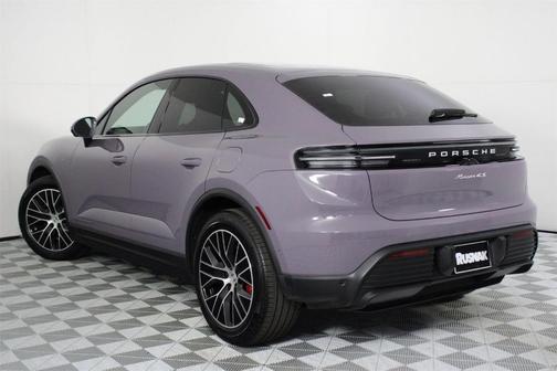 2025 Porsche Macan 4S