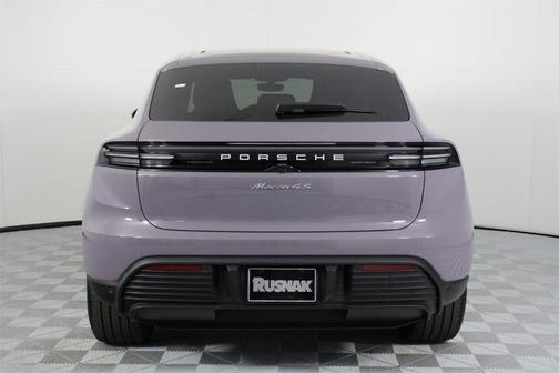2025 Porsche Macan 4S