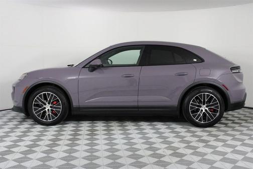 2025 Porsche Macan 4S