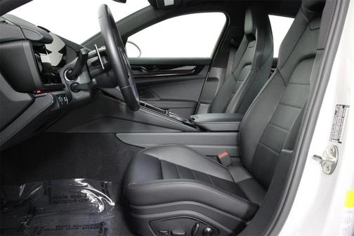 2025 Porsche Panamera Base