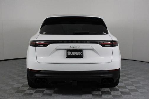 2022 Porsche Cayenne Platinum Edition