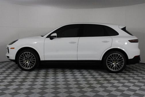 2022 Porsche Cayenne Platinum Edition