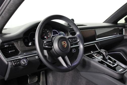 2023 Porsche Panamera GTS