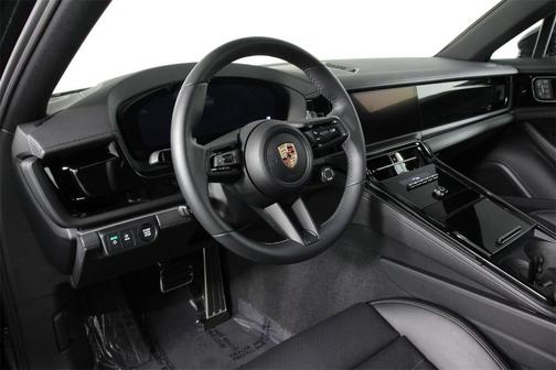 2025 Porsche Panamera Base