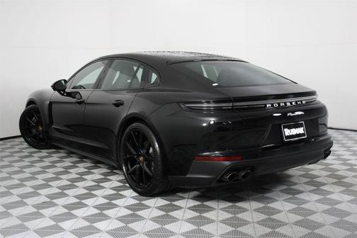 2025 Porsche Panamera Base