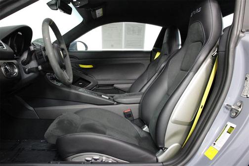 2024 Porsche 718 Cayman GT4 RS