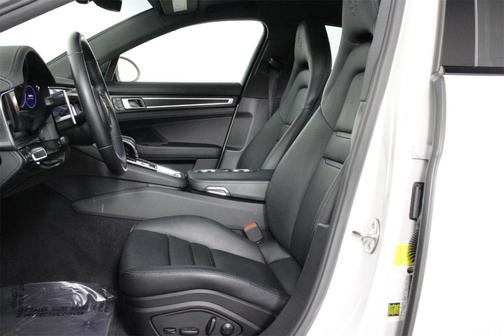 2023 Porsche Panamera Platinum Edition