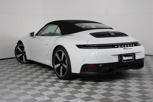 2026 Porsche 911 Carrera