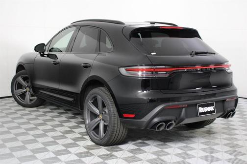 2026 Porsche Macan Base