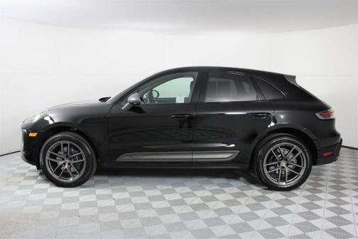 2025 Porsche Macan T