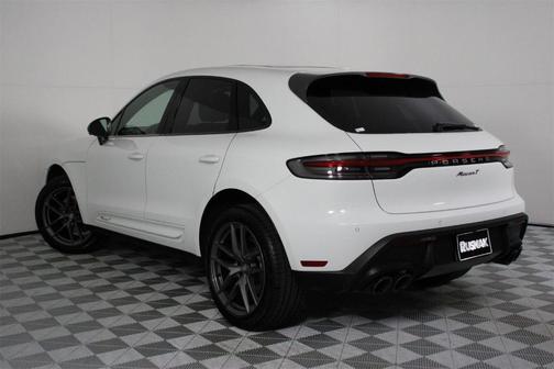 2025 Porsche Macan T
