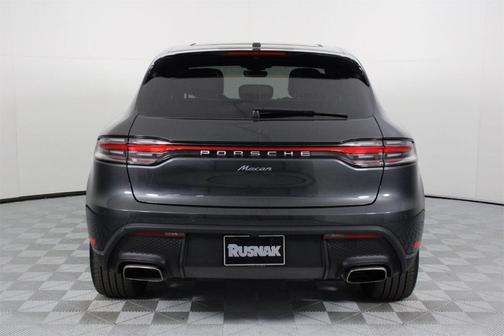 2025 Porsche Macan T